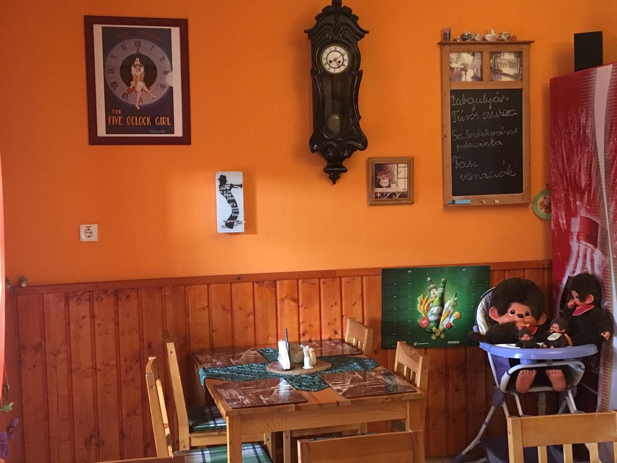 Bakonyi Apartmanhaz Eplény Exteriör bild