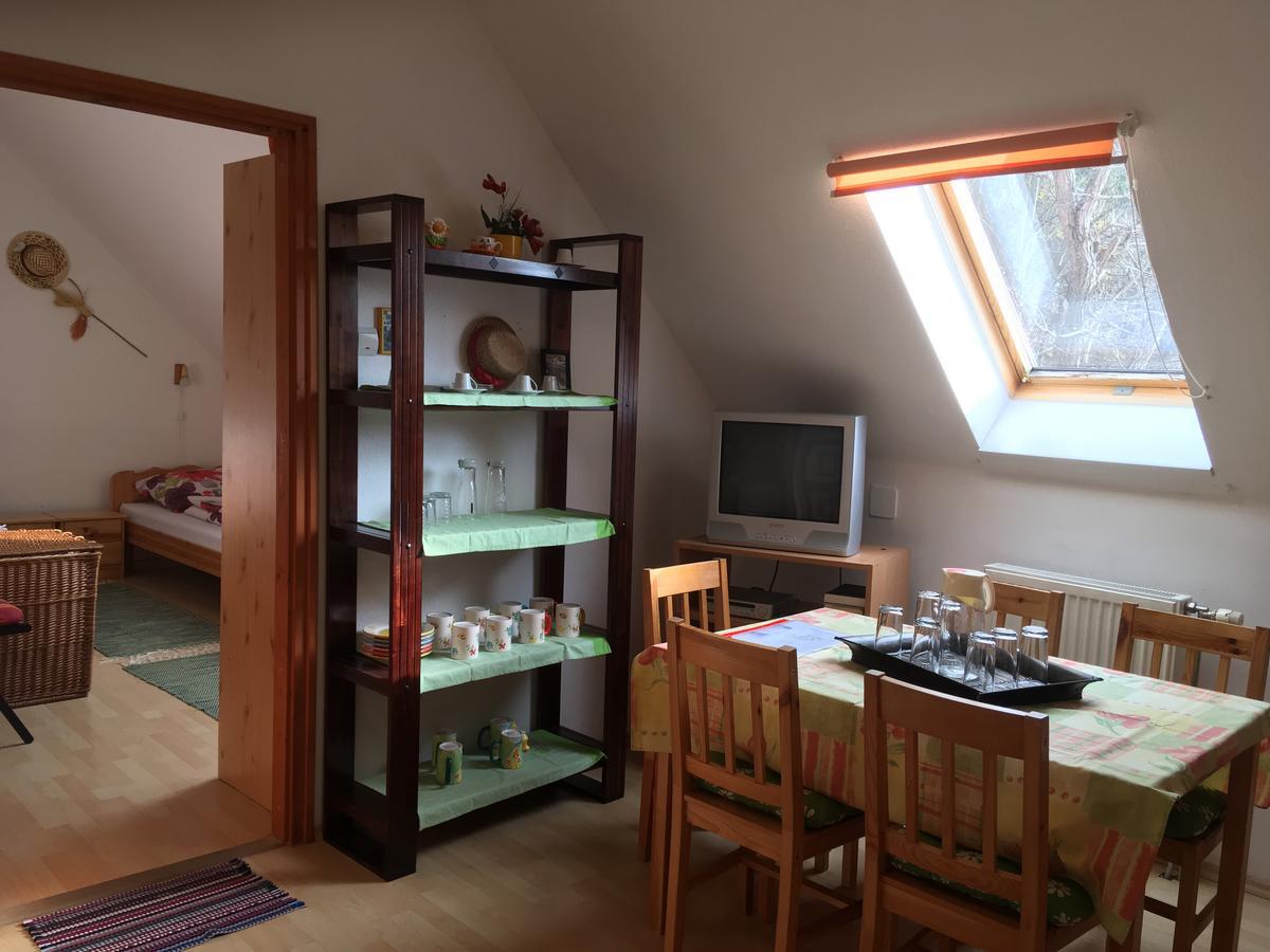 Bakonyi Apartmanhaz Eplény Exteriör bild