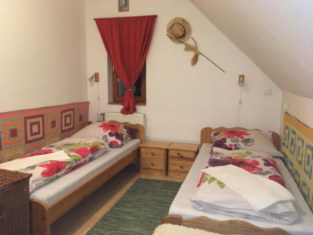 Bakonyi Apartmanhaz Eplény Exteriör bild